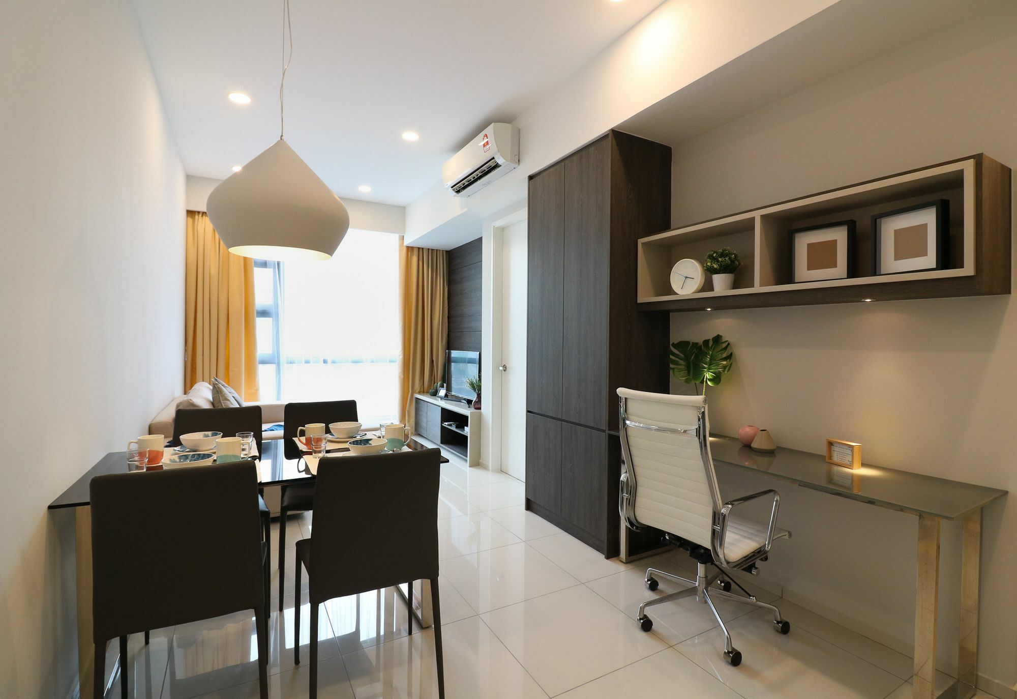 Victoria Robertson Apartment