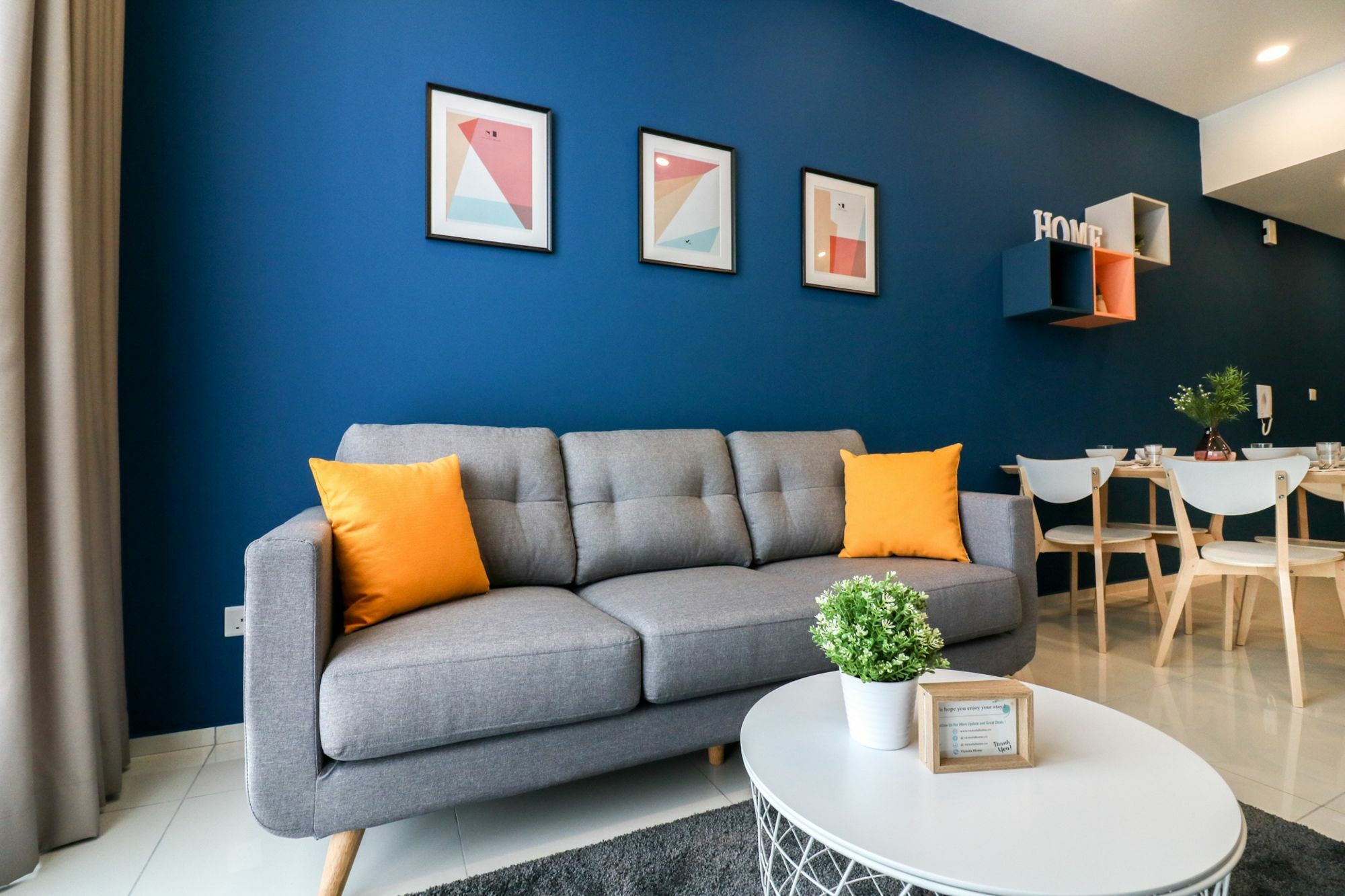Victoria Robertson Apartment *