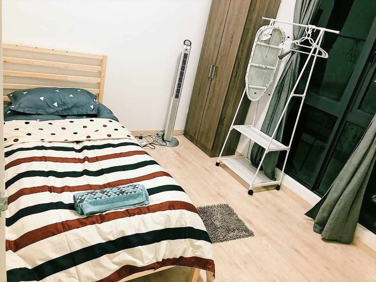 Parkhill Apartment- *