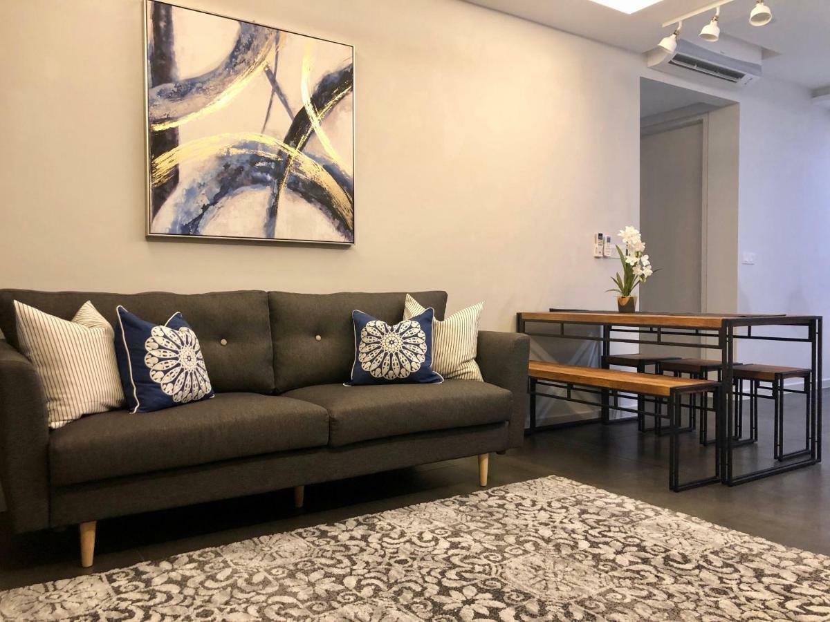 Serini Melawati Apartment *