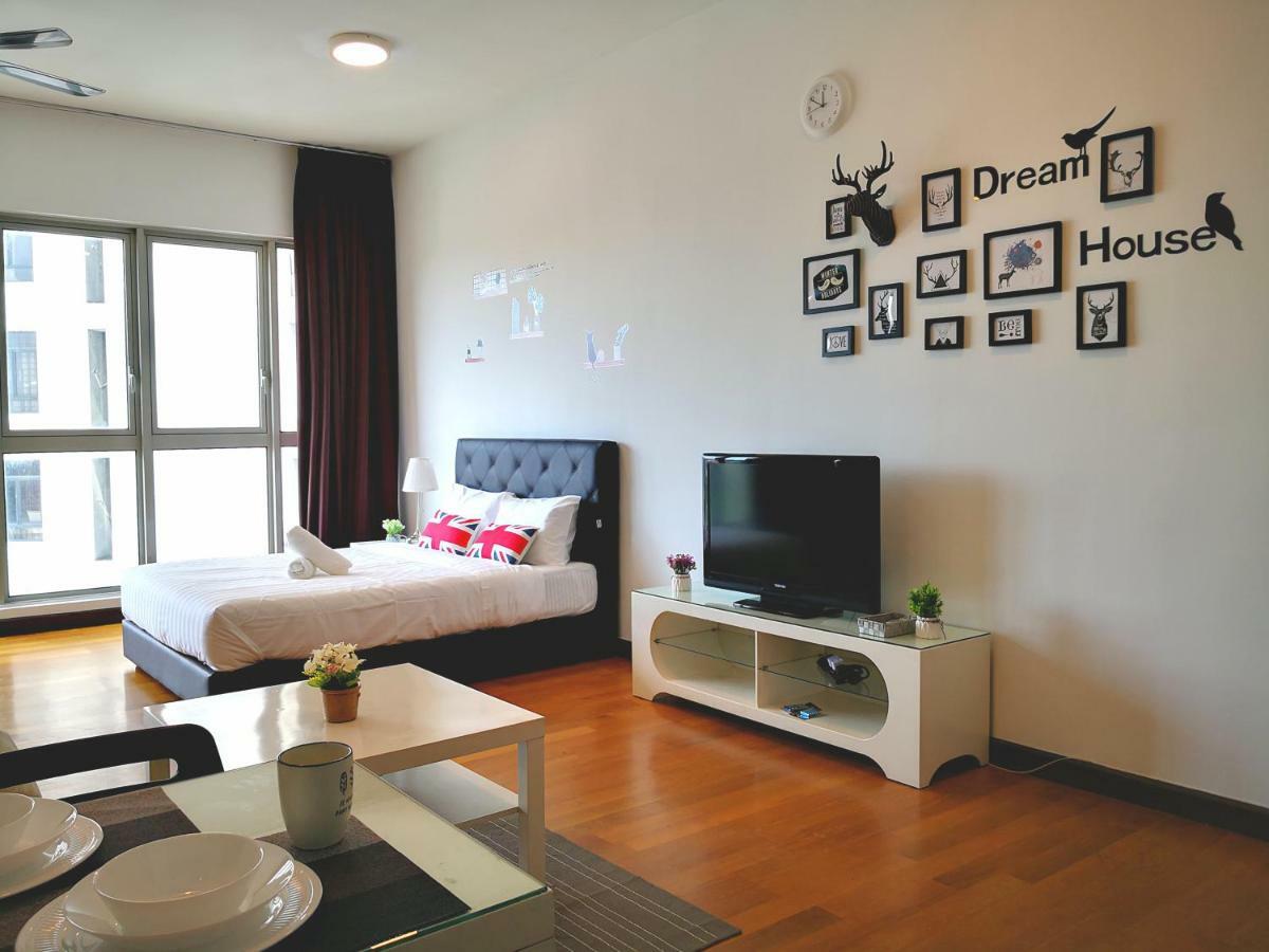 Apartment Klcc Inifinity Pool - The Regalia Residences & By Kl Minsu *