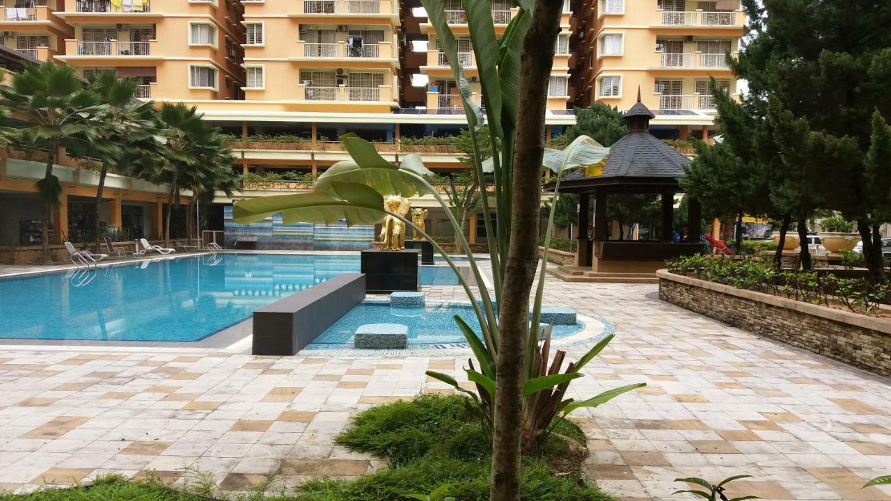 Pangsapuri Large 4bedroom Homestay Pv6 With Large Swimming Pool Kuala Lumpur