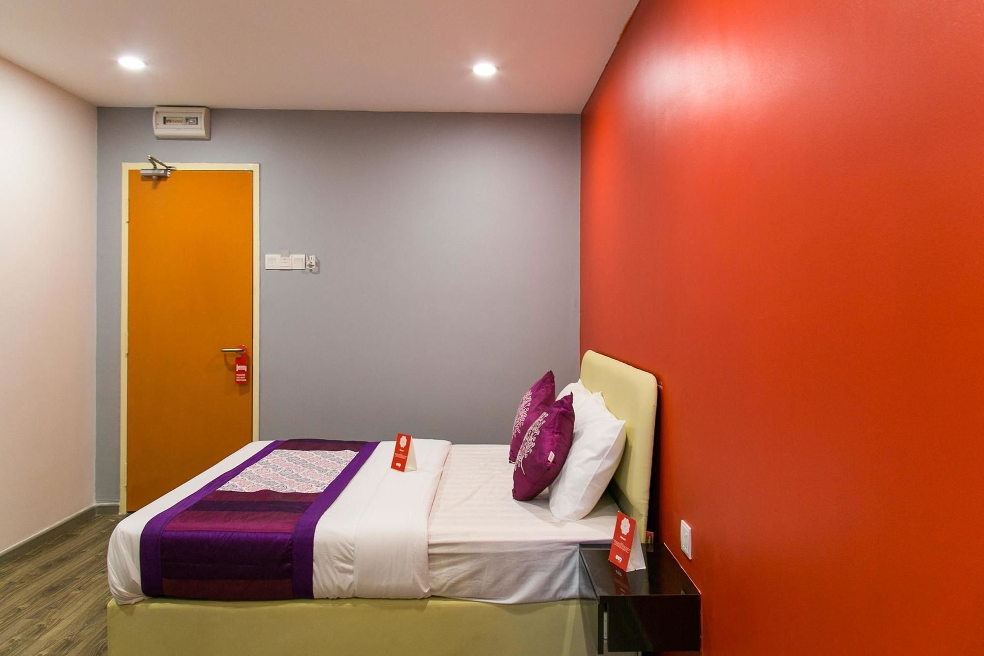 Oyo 296 Kk Jalan Pahang Hotel
