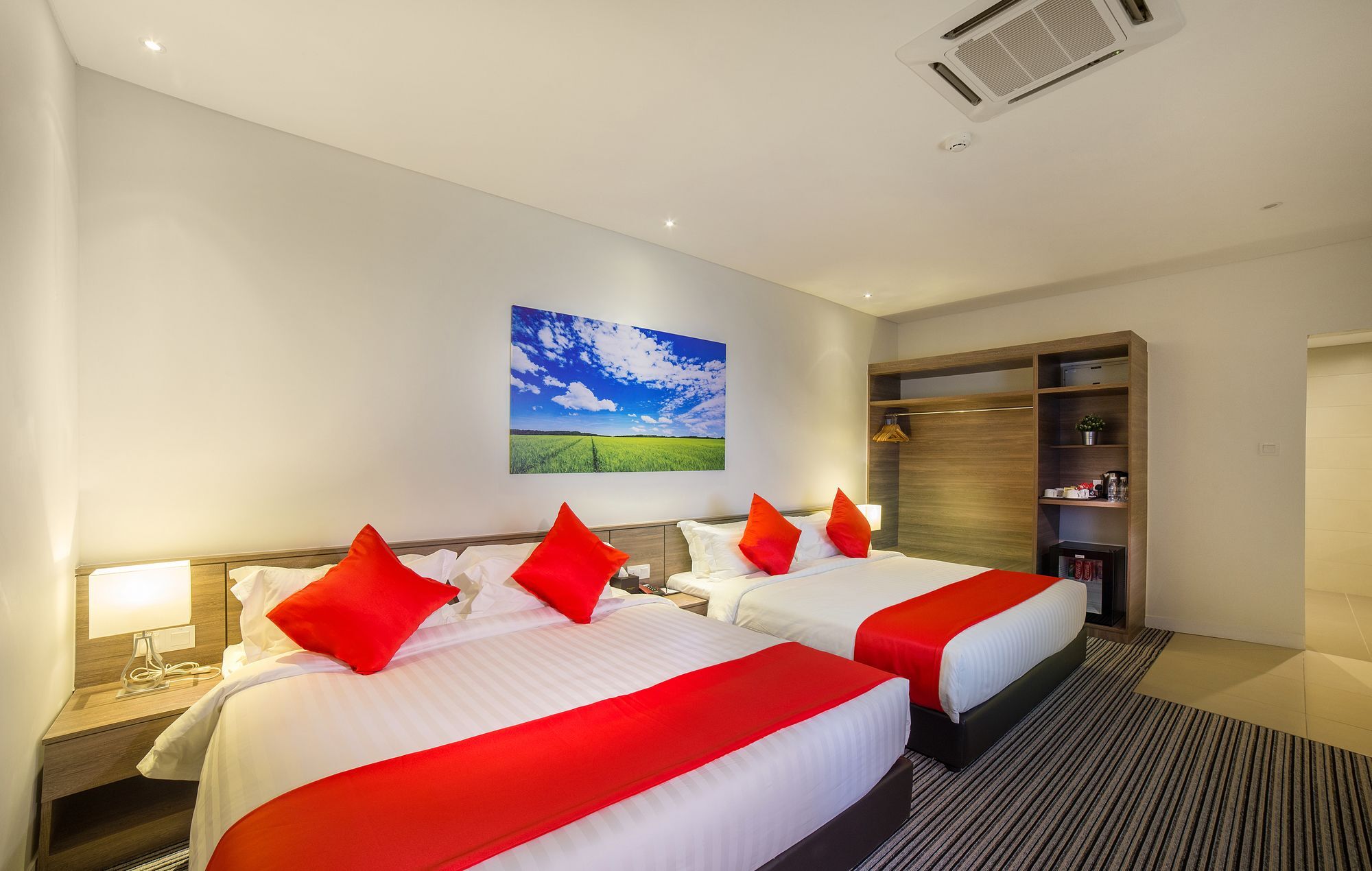 Riccarton Capsule 3*