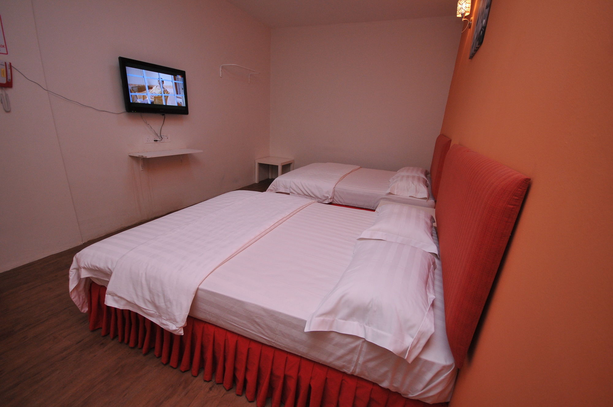 Khách sạn First Centro Hotel