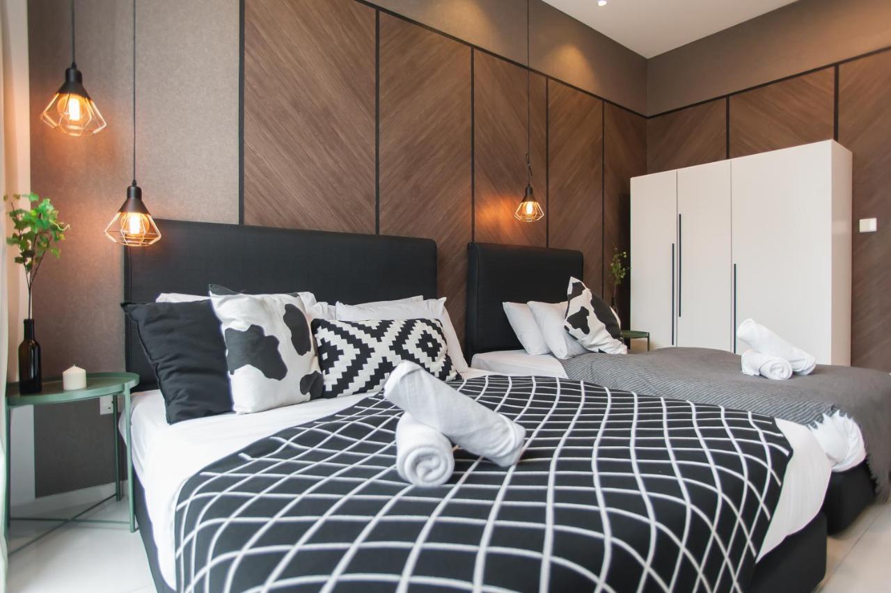 The Robertson By W Homestay Apartment *