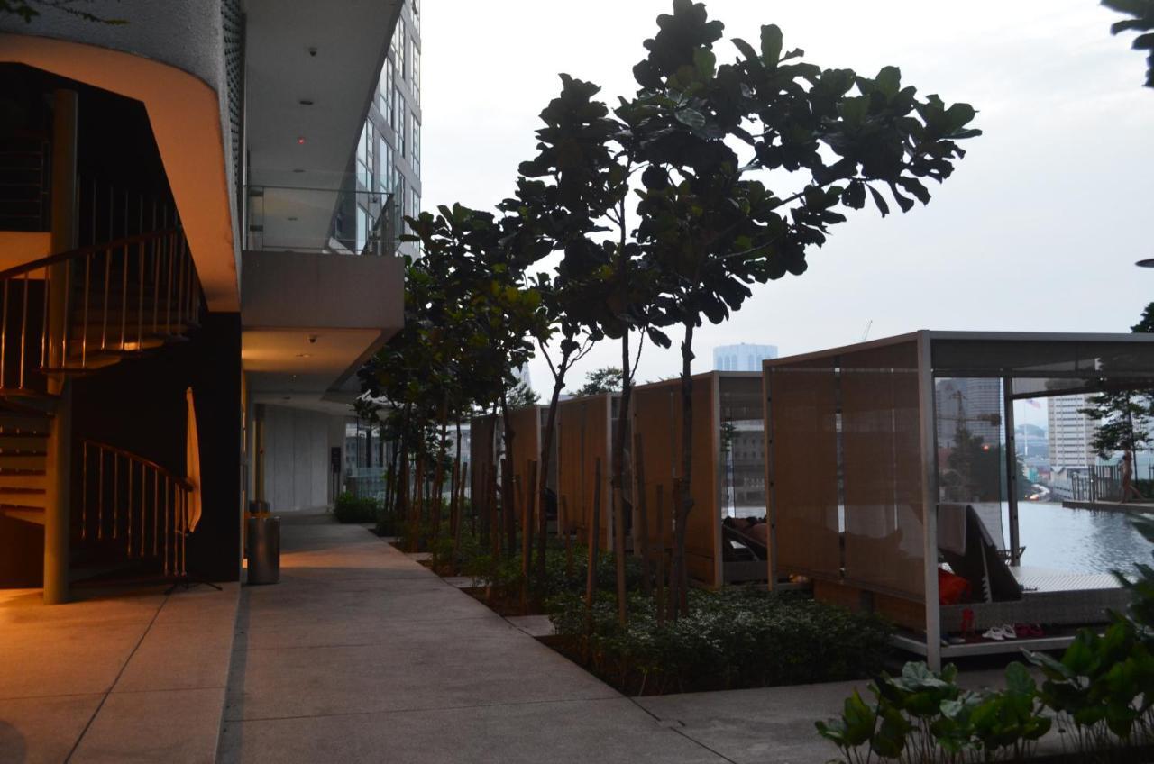 The Robertson By Kl Moonlight Suites Bukit Bintang Bed & Breakfast
