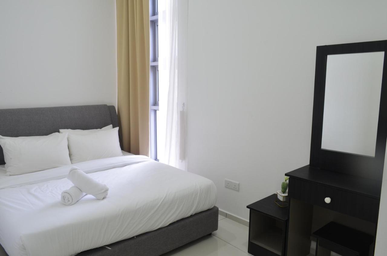 The Robertson By Kl Moonlight Suites Bukit Bintang Bed & Breakfast *
