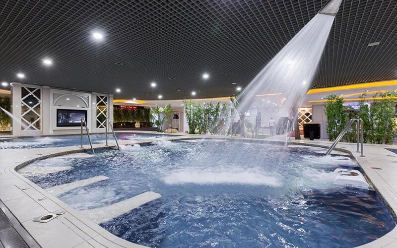 Royal Kenko Recreation Hub Hostel