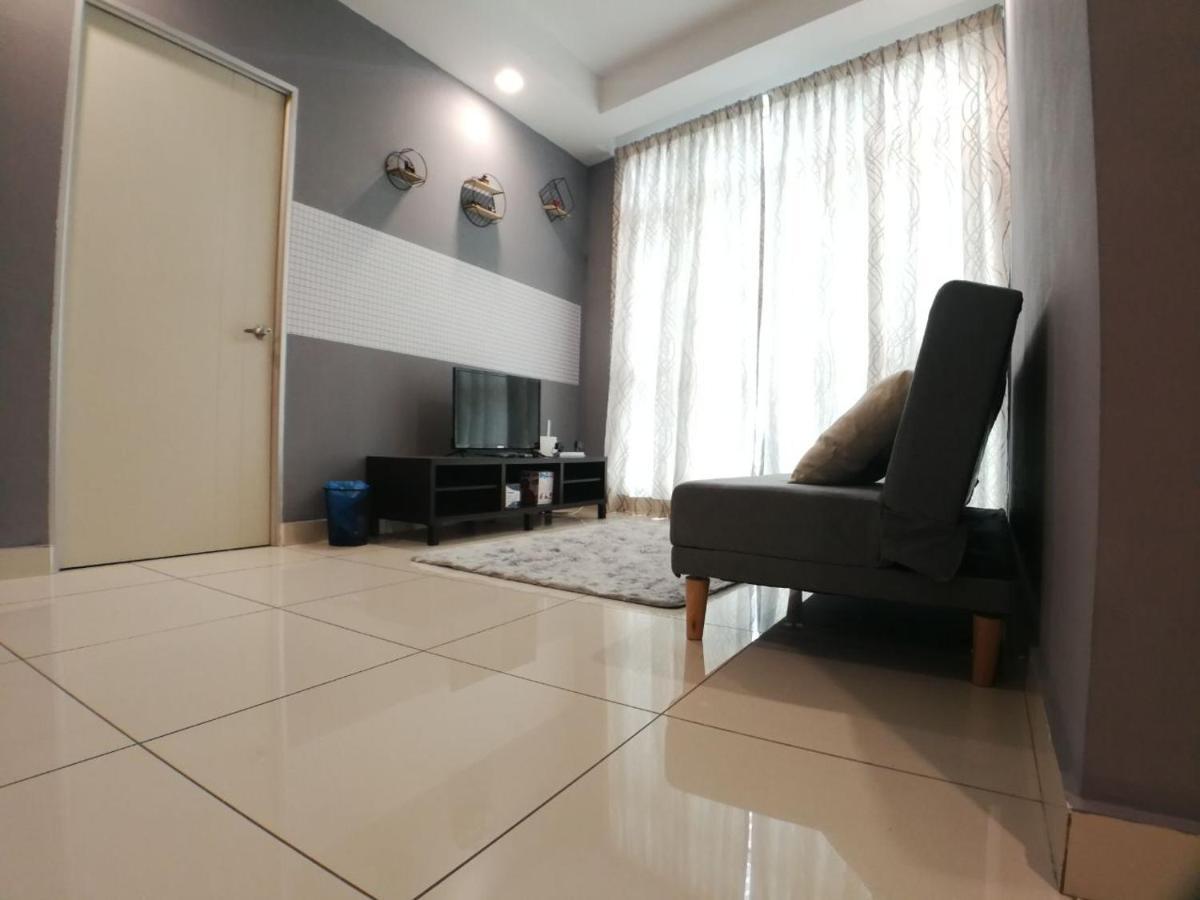 Central Homestay @ Sungai Besi,