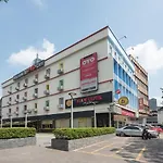 Oyo 90422 T-Signature Hotel Kuala Lumpur