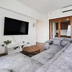 Una Serviced Apartment