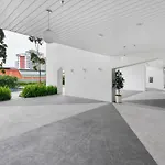 Una Serviced Apartment