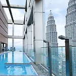 Tropicana The Residence Suites By Vv Homestay Klcc