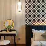 Nowhere 2Br & 2Bath Apartment With Balcony @ Reizz Residences