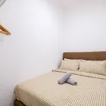 New! Cozy & Warm Scandinavian Suites Walk To Lrt