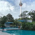 703 Klcc 5 Minutes To Alor Street Ceylon Pavilion 3 Room Apt For 10 Pax