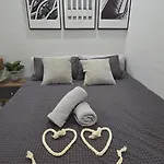 Exclusive Modern Homestay At Central Residence, Kuala Lumpur
