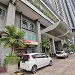 Exclusive Modern Homestay At Central Residence, Kuala Lumpur