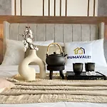 4Br Family Room Mvertica Near Mrt By Rumabnb