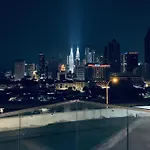 Klcc View Luxury Suites & Klcc View Sky Pool At Regalia Residence