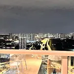 Luxury 1Br Service Apartment With Balcony Trion Kl