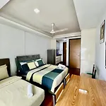 Couple Suite At Casa Residency 5 Mins Walk To Lrt, Jalan Alor & Bukit Bintang