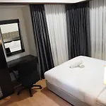 The Luxe Stay