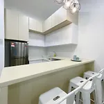 Studio At Neu Suites By The Relaxstay