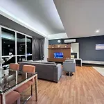 Parkview Suite Klcc, Bernice