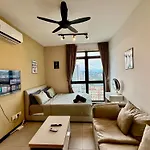 Neu Suites Service Apartment