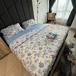 Ayuanura Homestay