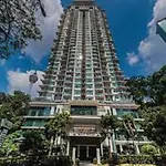 Luxury Balcony Suites- Homestay