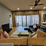 St Mary Klcc 3Br6Pax Twin Towers View