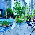 Star Residence Klcc By Sky Pool