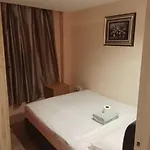 33 Star Hotel By The Awinka Group Of Management