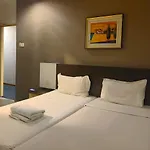 Leo Express Hotel