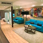 Greystone Haus D Majestic Place