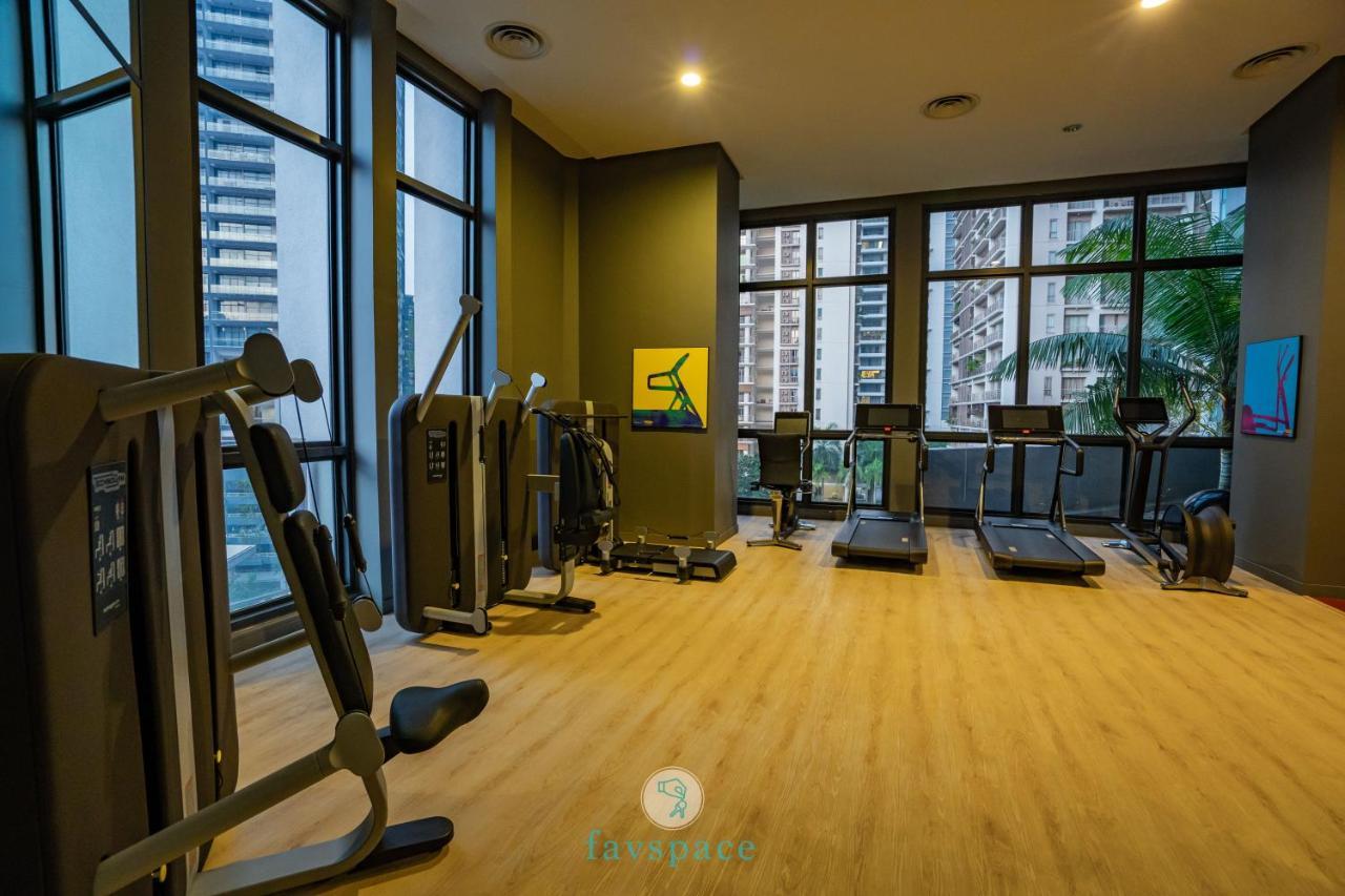 4 Min Drive Klcc - Stunning Kl City View - 5 Pax Apartment *