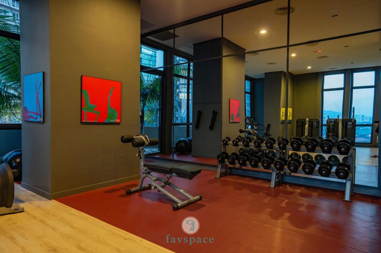 4 Min Drive Klcc - Stunning Kl City View - 5 Pax Apartment *