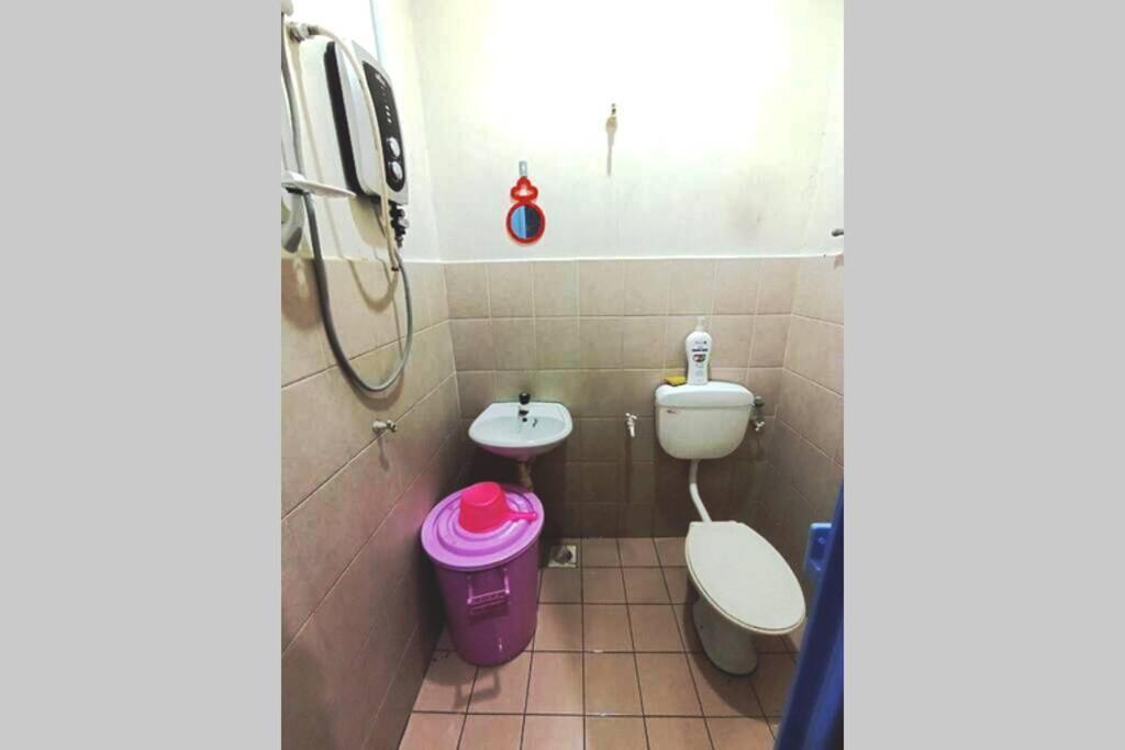 Homestay Ksb 448, Kuala Sungai Baru, Melaka * Kuala Lumpur
