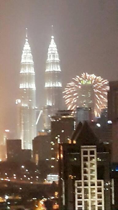 Cozy Regalia Kl 吉隆玻 Lrt & Ktm @1 Parking & Wifi Apartment Kuala Lumpur