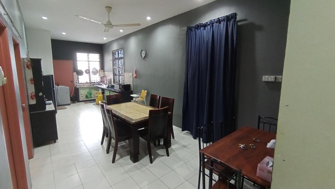Holiday home Homestay Ksb 448, Kuala Sungai Baru, Melaka *