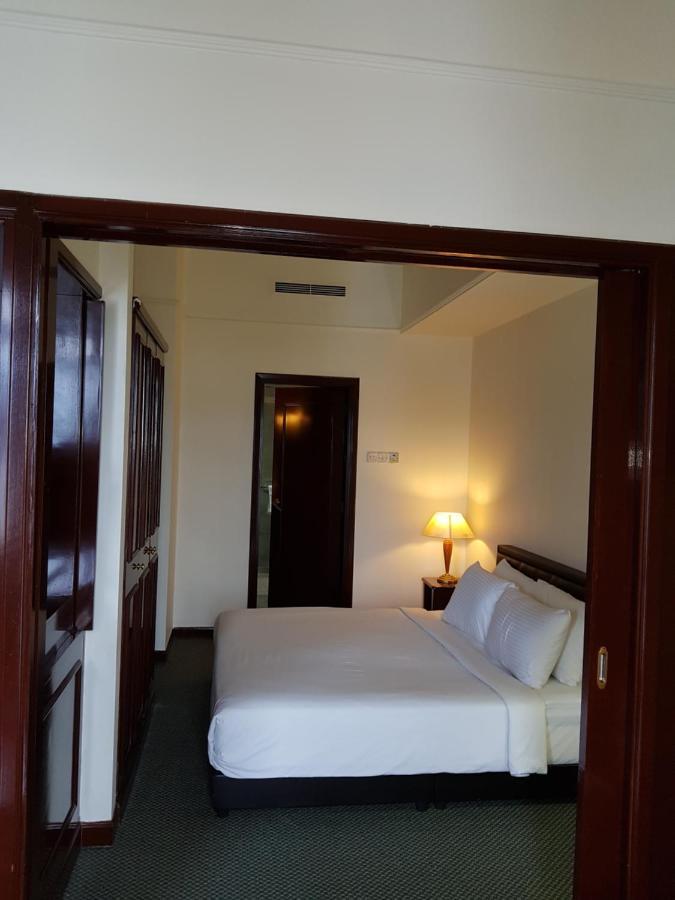 Rotana Apartments At Times Square Kl 4*