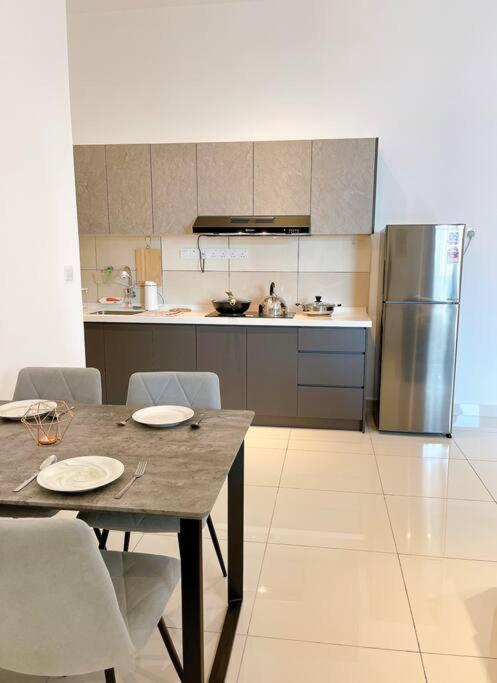 Apartment Tr Near Titiwangsa Lrt By Iconique *