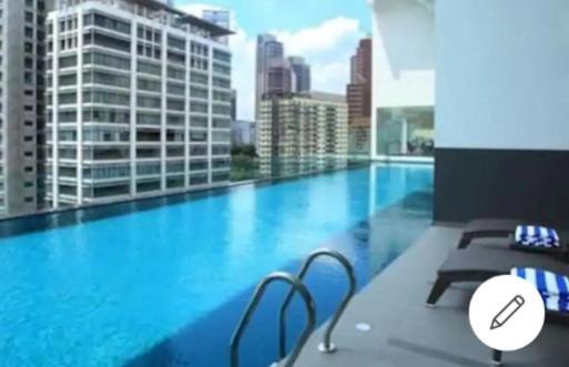 One Bukit Ceylon By Roomy Cozy Suites Apartment *