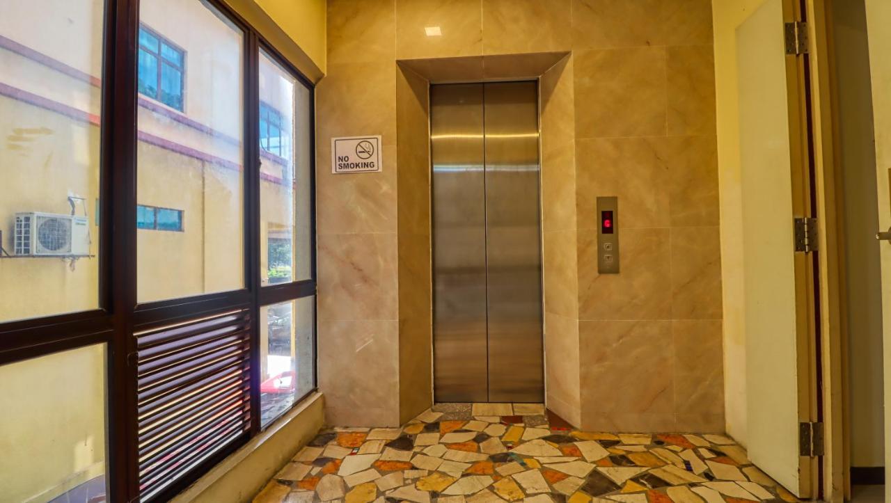 Seniman Hotel 3*