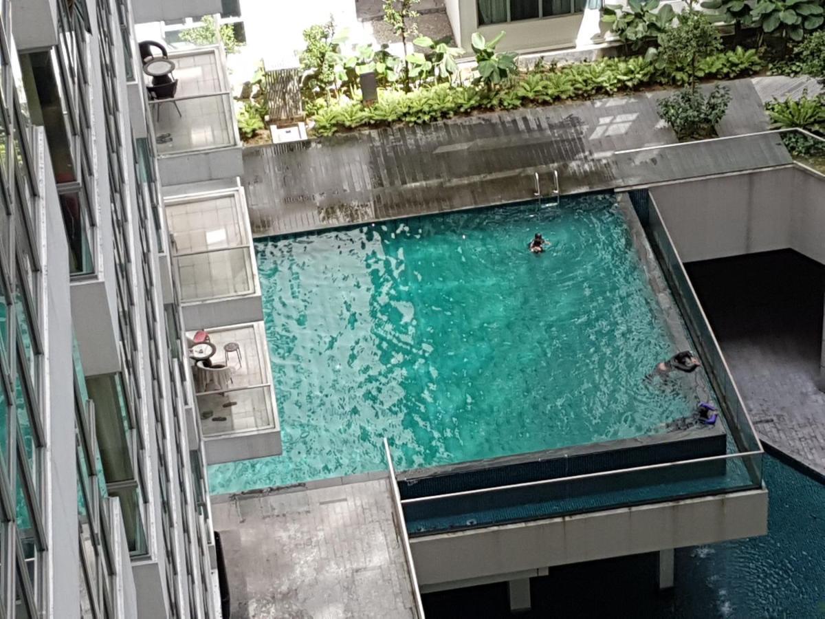Starsbed Klcc Skyview Roof Pool