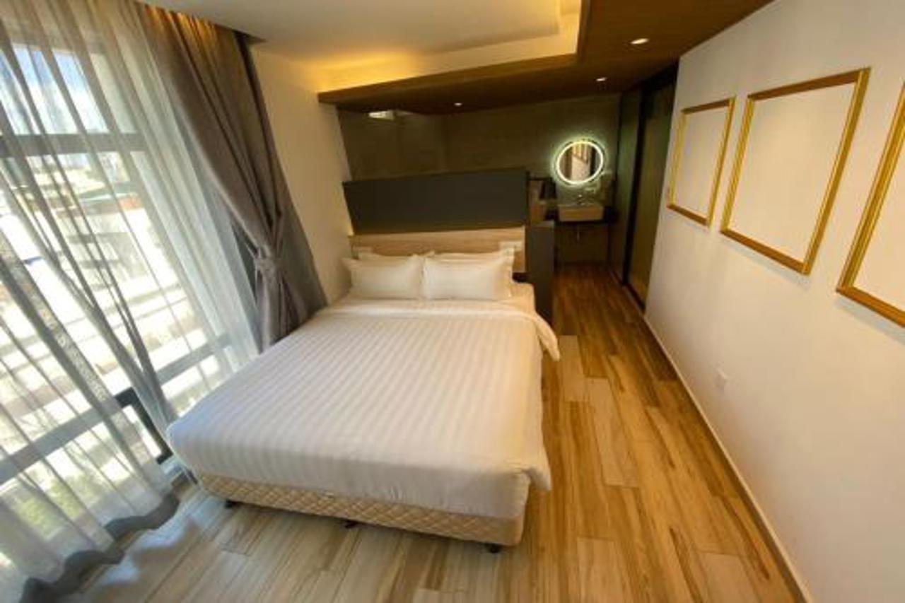 The Quay 3*