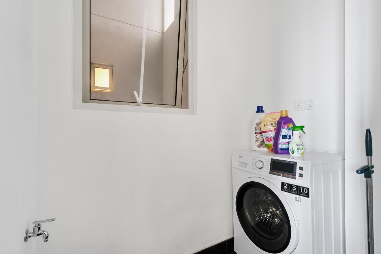 Serviced Apartemen *
